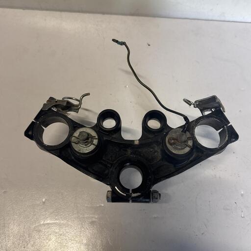 KAWASAKI Z750T トップブリッジ カワサキ [C-25-0129-28]