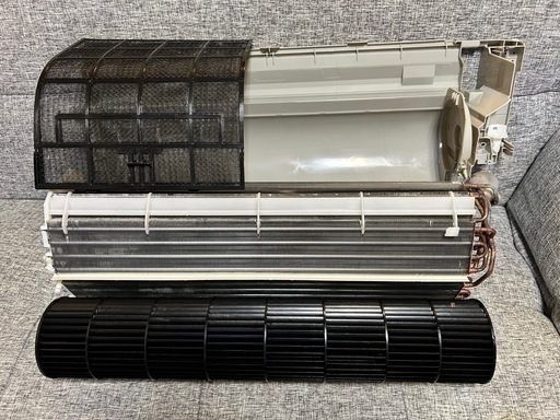 Panasonic 冷暖房エアコン商談中です2.2k標準設置まで込みです