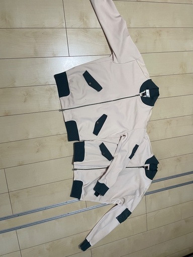 adidas  ジャケット　クリーム色