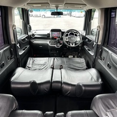 低走行 8万キロ台‼️Bluetoothナビ付き☆月々1.2万円〜分割払い可❗️ 車検2年付き！【名義変更代込み】大人気☆ホンダ N-BOXカスタム☆ステアリングスイッチ付き☆Bluetoothナビ付き☆走行中DVD見れます☆電動スライドドア☆ドラレコ付き☆スマートキー☆フルオートエアコン☆そのまま乗って帰れます❗️の画像