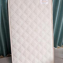 ベビーベッド用マットレス（マニフレックス）