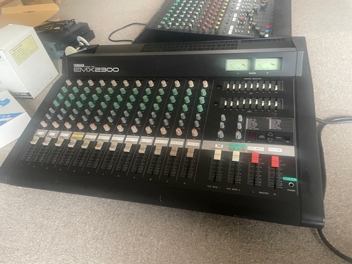 AVアンプ YAMAHA Powered Mixer EMX-2300