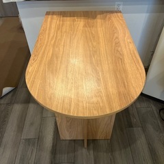 木製テーブル
