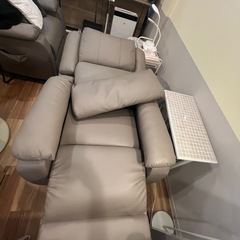 フットネイルチェア・電動垂直昇降リクライニングチェア、床上げ、フットステージ、フット台の画像