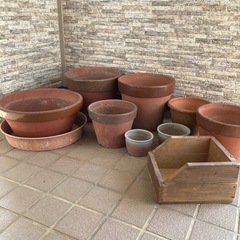 ガーデニング用品　素焼きの植木鉢などまとめて　家庭菜園にもどうぞ！