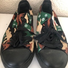 人とかぶらない👟お洒落な迷彩の画像