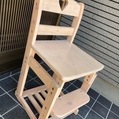 子供用　勉強椅子
