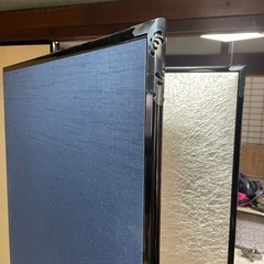 銀の屏風　の画像