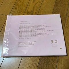 MAQUIA メイクポーチ　ピンクの画像