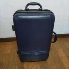 キャリーケース 旅行カバン 大型 62cm 青 プラ製 鍵付き