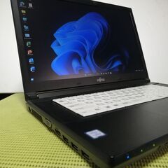 P2　FUJITSU LIFEBOOK A577/S 　２画面仕様　別途液晶モニター付属。作業面積各段位広く作業性がいいです。Core i5-7300U 2.6GHz/余裕の16GBメモリ/HDD500GB/DVDマルチ Windows11クリーンインストール済。　Office2021インストール済 スマホのLINEと同期すれば、写真や動画のバックアップ用としても大変便利です。 Windows10のパソコンを使っている方に最適です。の画像