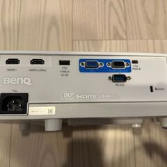 BENQ TH671ST プロジェクター　取り付け金具つきの画像