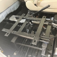 ekスポーツ／
ワゴンh81wh82w シートレール(美品)半額...