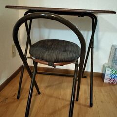 テーブル・椅子（折りたたみ式）の画像