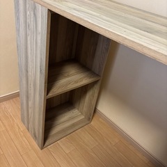 【取引中】デスクテーブル・椅子の画像