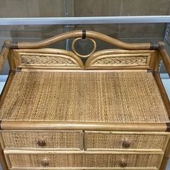 ラタン　チェスト　収納　家具　レトロ　中古品　(約)W65cm×D35cm×H90cmの画像