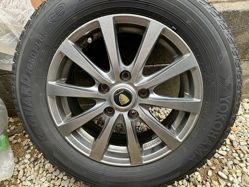 スタッドレスタイヤ　4本セット　NOA VOXY