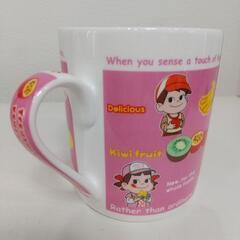 ペコちゃん フルーツ マグカップ　不二家　ピンク色の画像