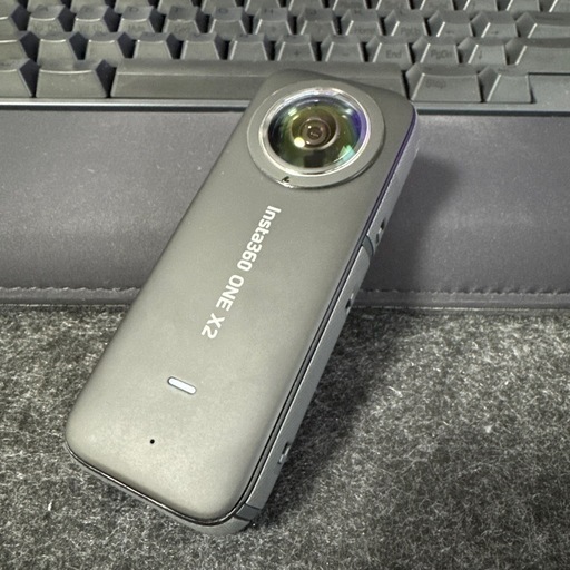 Insta360 ONE X2 360度カメラ（ケース付き）