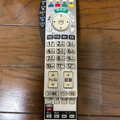  【あげます】【ジャンク】Panasonic製37型テレビ2007年製＋専用テレビ台＋リモコン付きの画像