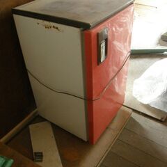 無料。小さな冷蔵庫
