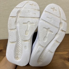 アンダーアーマー　スニーカー　18cmの画像