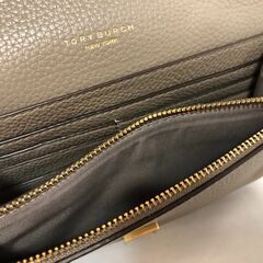 【ジャングルジャングル岸和田店】TORY BURCH　トリバーチ　ショルダーウォレット　ブラウン系　レディースの画像