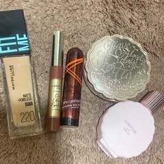 化粧品 (通常総額1万近く)の画像
