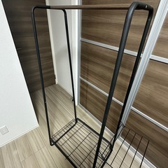 ハンガーラックの画像