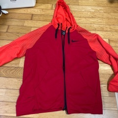 NIKEのパーカーＸＬ