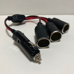 3wayカープラグスプリッターアダプター、LEDライト付き、16AWGワイヤー、15Aヒューズ - 複数デバイス用電源充電ポート、ブラック＆レッドシガーライターコネクター、プラグアダプターの画像