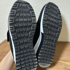 スニーカー　23cmの画像