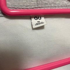 gu ショート丈パーカーmの画像