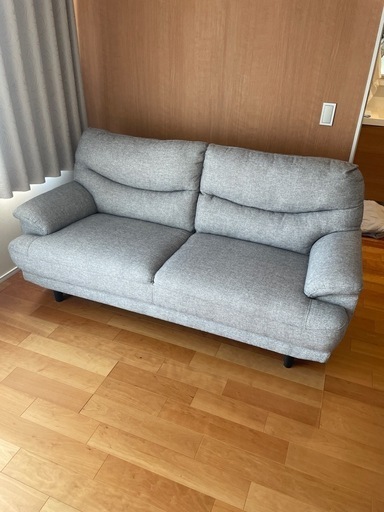 【ニトリ】3人掛け布張りソファ