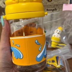 値下げました！新品・子供ストローやマグコップ　ストラップ付いてますの画像