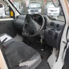 (6392) 35万　H.22(2010)年　ダイハツ ハイゼット カーゴ　AT　白/黄　走行68,797KMの画像