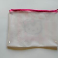 【非売品】キティちゃん　ポーチ　新品未使用　送料が高いので取りにこれる方限定の画像