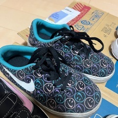 キッズ　スニーカーの画像