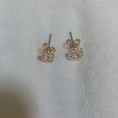 ピアス