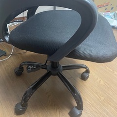 オフィスチェア黒の画像