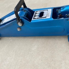 油圧ジャッキの画像