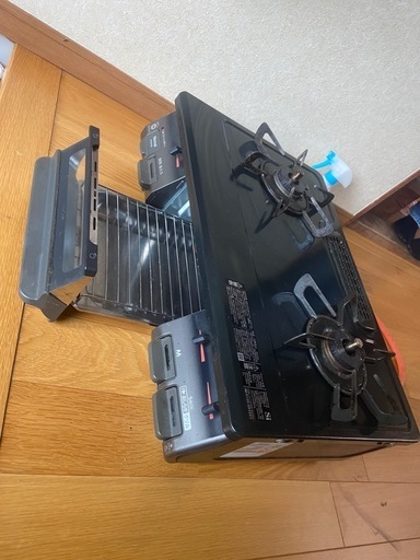 ガスコンロ高年式です