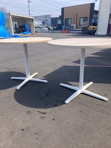 【中古オフィス家具在庫多数】美品 定価5万 ITOKI イトーキ 円卓 丸テーブル ミーティングテーブル 円幅90cm 休憩室 会議テーブル 井上金庫 検)事務机　オフィス チェア　会議 椅子　ロッカー　ミーティングテーブル　応接ソファ 店舗 事務所 什器　書庫 本棚 ラック デスク スチール 美品多数　格安