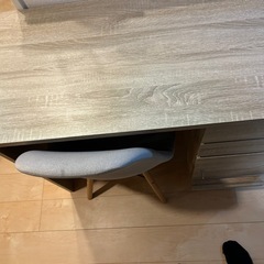 パソコンデスク　椅子1