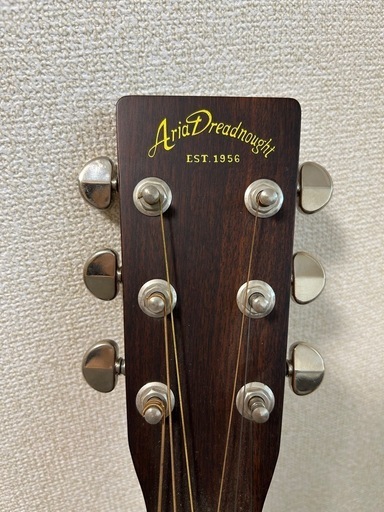② Aria Dreadnoughtアコースティックギター ハードケース付き Aria