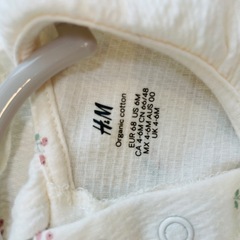 H&M 長袖ロンパース(6カ月) の画像