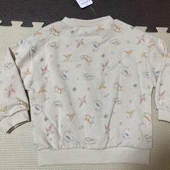 新品タグ付⭐️キッズ100⭐️恐竜柄⭐️長袖トップス⭐️綿100%⭐️子供服⭐️男の子の画像