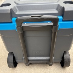 クーラーボックス　58Lの画像