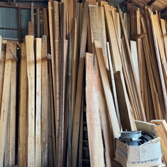 【引き取り限定】材木　短い角材・板材　DIYにどうぞの画像