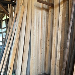 【引き取り限定】材木　短い角材・板材　DIYにどうぞの画像